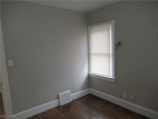 Building Photo - 3636 W 122nd St