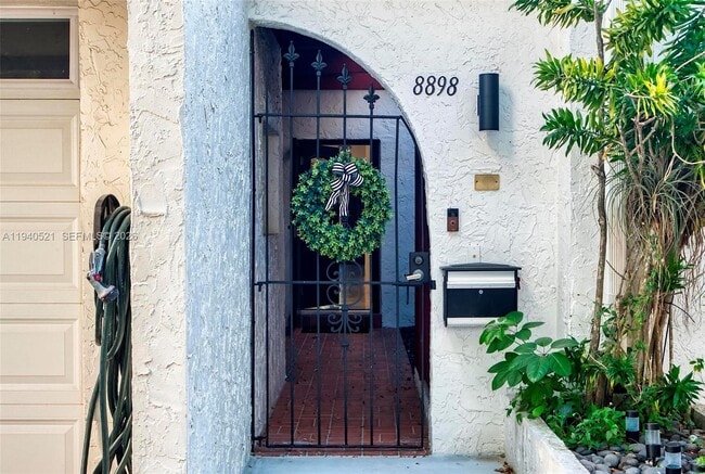 Building Photo - 8898 SW 62nd Terrace