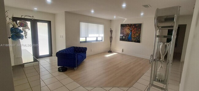 Building Photo - 1417 SW 139th Ave