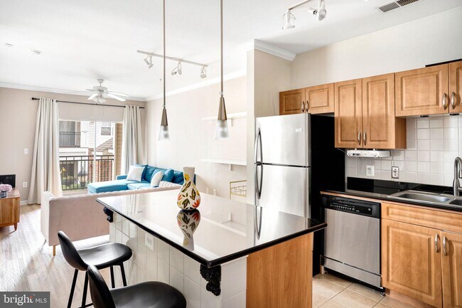 Building Photo - 12921 Centre Park Cir