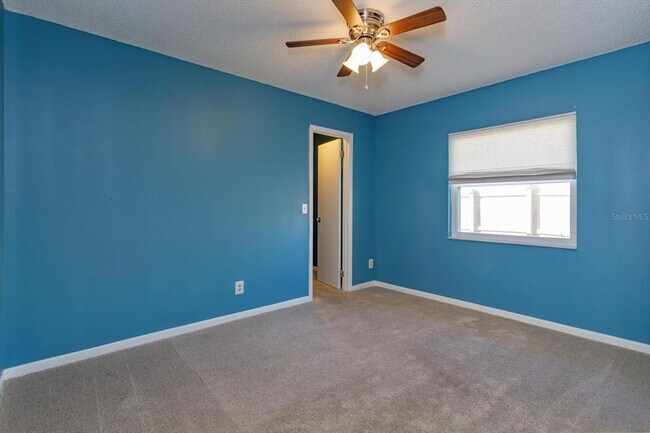 Building Photo - 8437 Alveron Ave