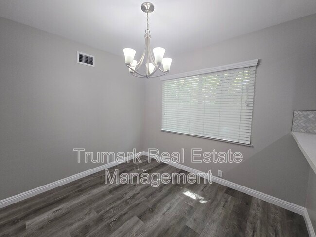 Building Photo - 1303 N Brand Blvd