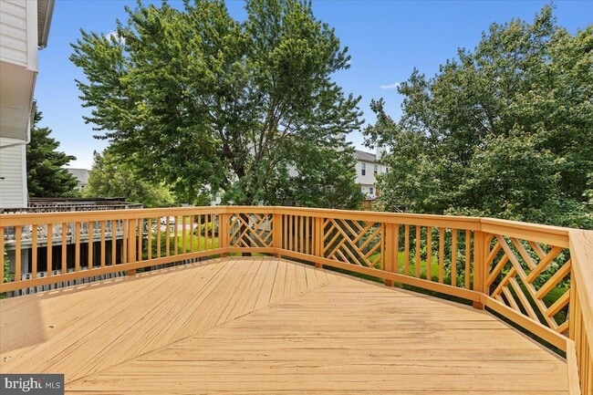 Building Photo - 2562 Woodland Pl