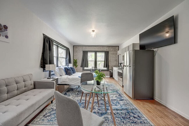 Building Photo - 1925 N Prospect Ave