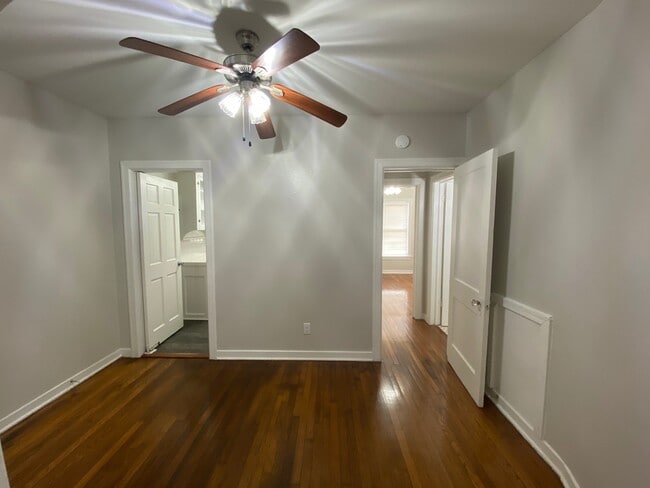 Building Photo - 419 W Polk St