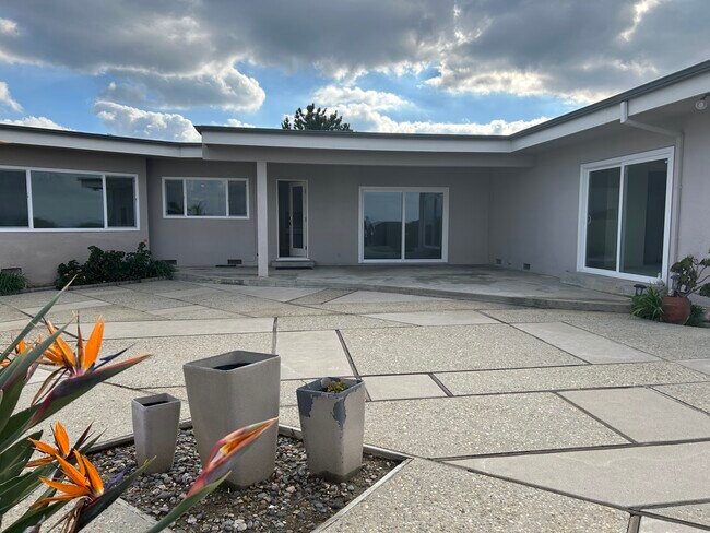 Patio - 14687 Deervale Pl