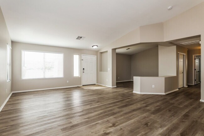 Building Photo - 13538 W Berridge Ln