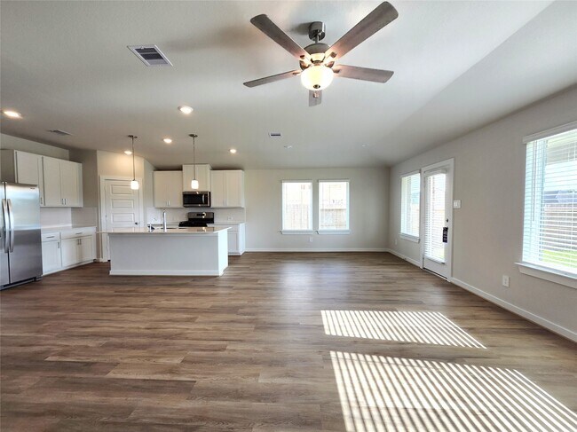 Building Photo - 2506 Good Morrow Dr