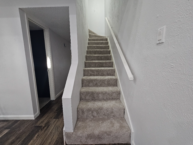 Building Photo - 2102 Via Corona