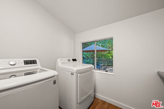 Building Photo - 3621 Longview Valley Rd