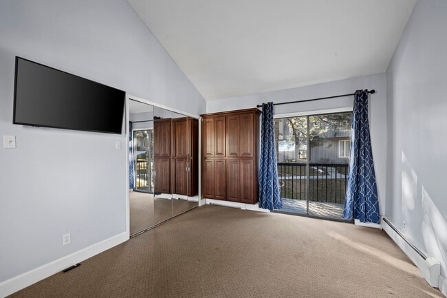 Building Photo - 2308 Hearth Dr