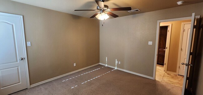 Building Photo - Beautiful 2 bed/2 bath near Clear Creek gate Available 8/13