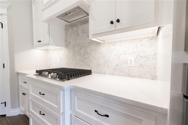 Building Photo - **Gorgeous Newer Build! 4 Bed 3 Bath**