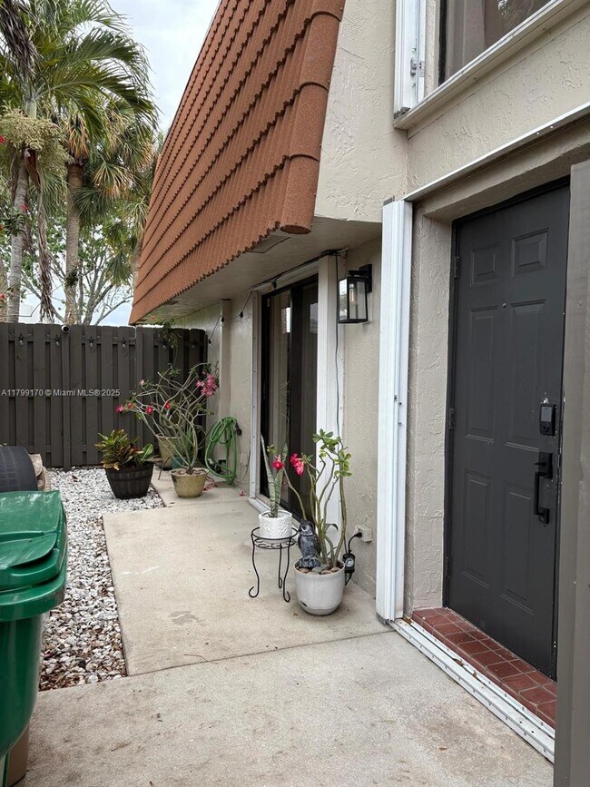 Building Photo - 1430 SW 109th Way