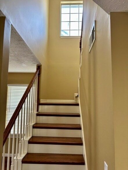 Building Photo - 503 Bridal Way Ct