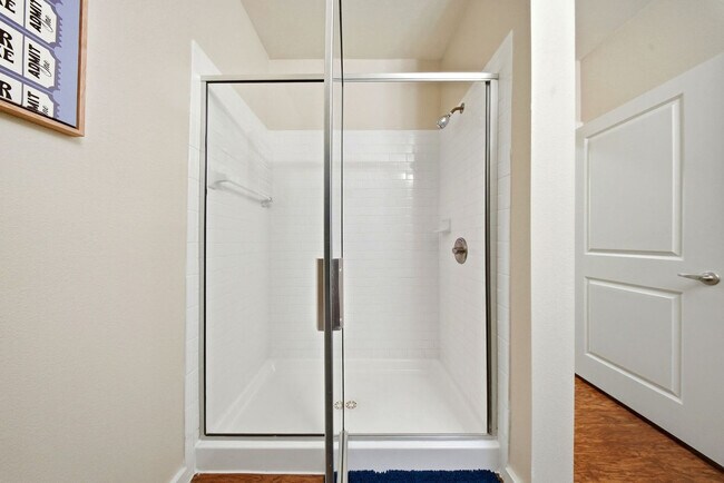 Building Photo - 1700 W Cleveland St