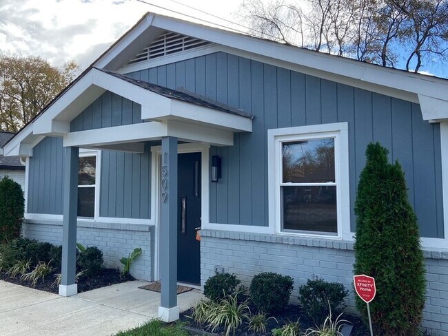 Primary Photo - Charming Fully Renovated Home in Inglewood