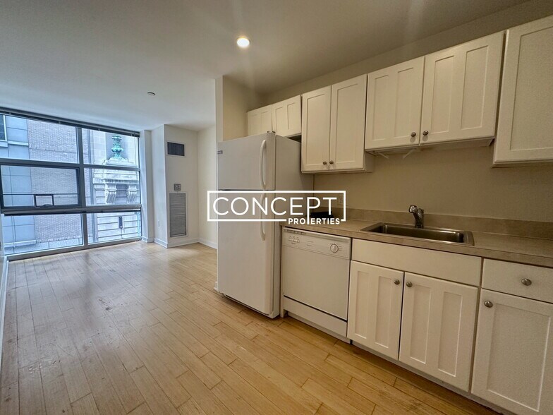 Building Photo - 40 Boylston St