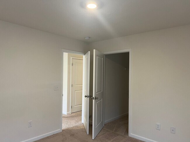 Building Photo - 181 Wanderlust Ct