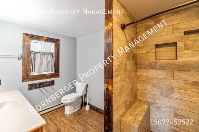 Building Photo - 1407 W Spring Ln