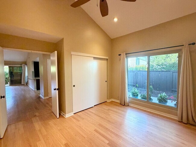 Building Photo - Spacious Three Bedroom in the Sunrise Pointe Community