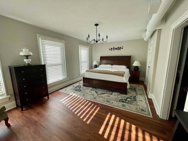 Building Photo - 160 1/2 W Mound St