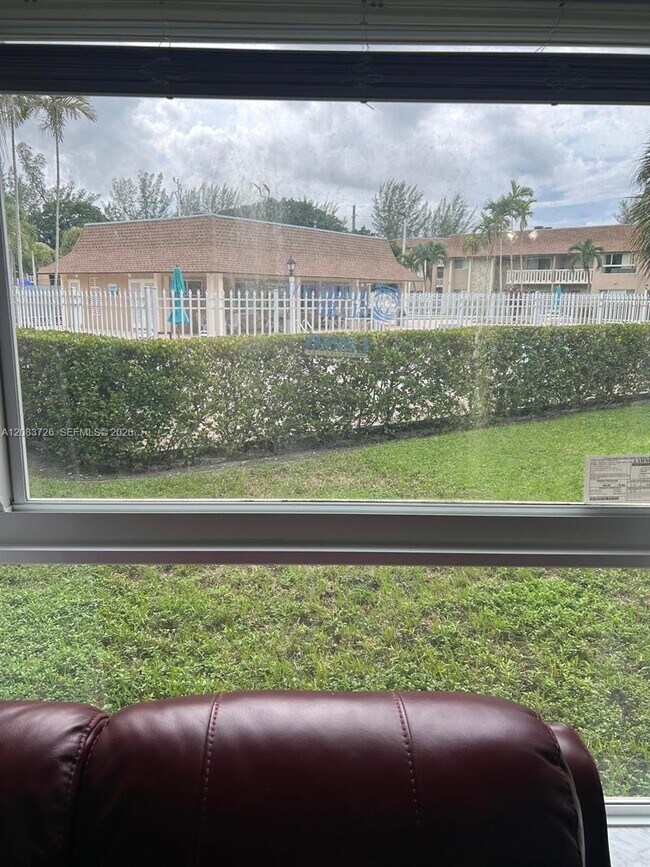Building Photo - 7450 Miami Lakes Dr