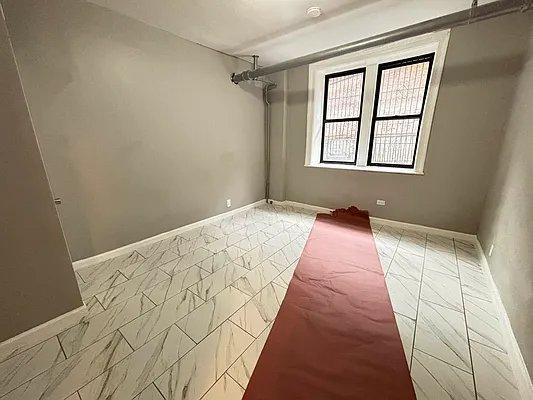 Building Photo - 2 bedroom in BRONX NY 10468