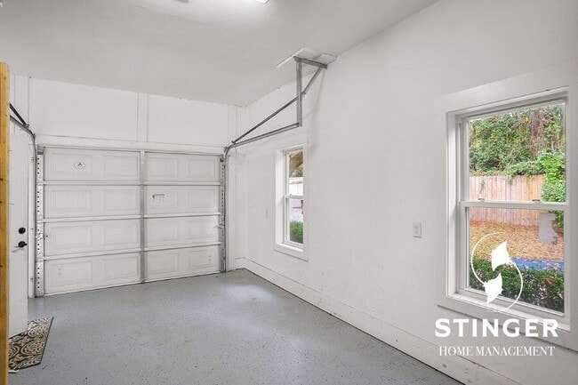 Building Photo - 43 Sommer Lake Dr