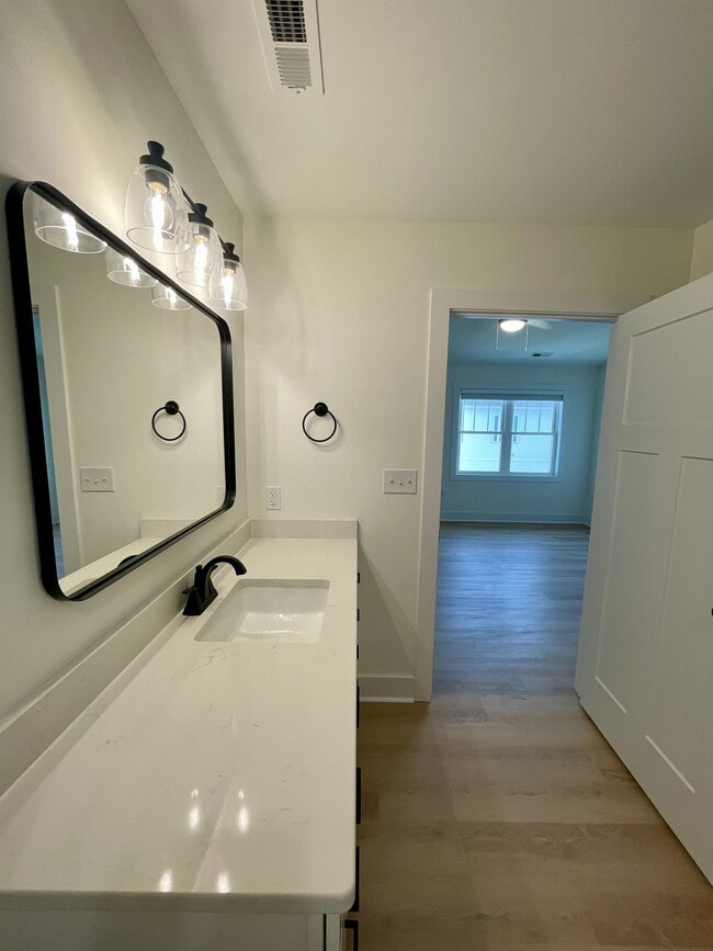 Building Photo - 556 Leesville Rd