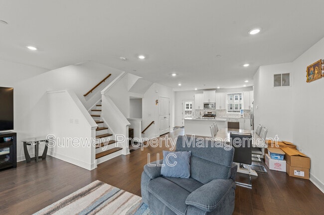 Building Photo - 1806 Swales Ct