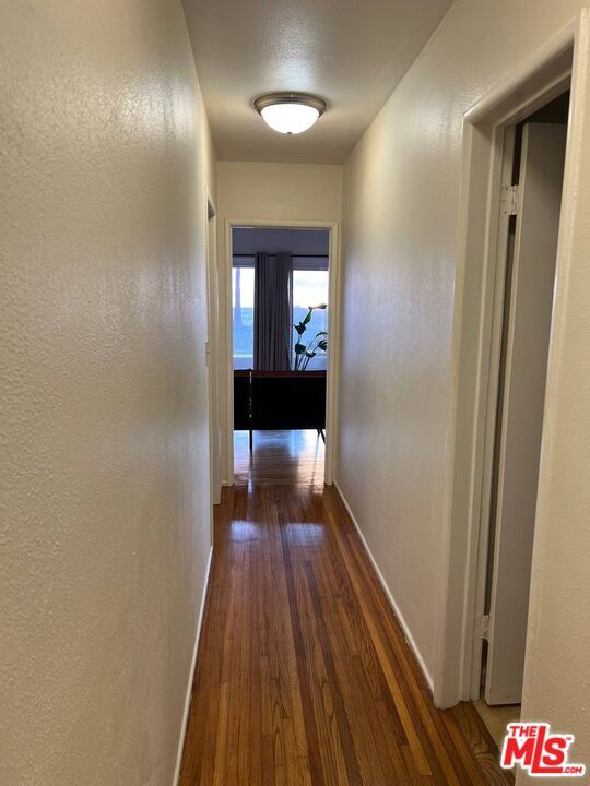 Building Photo - 3005 Ocean Front Walk