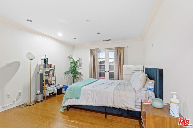 Building Photo - 4183 Commonwealth Ave