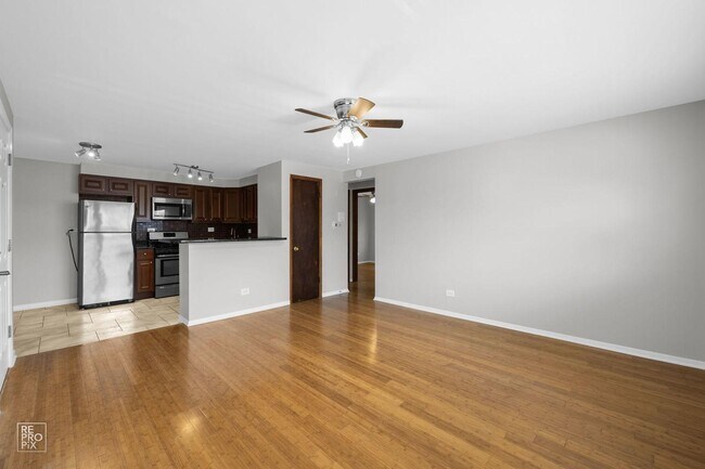 Building Photo - 8440 W 95th St