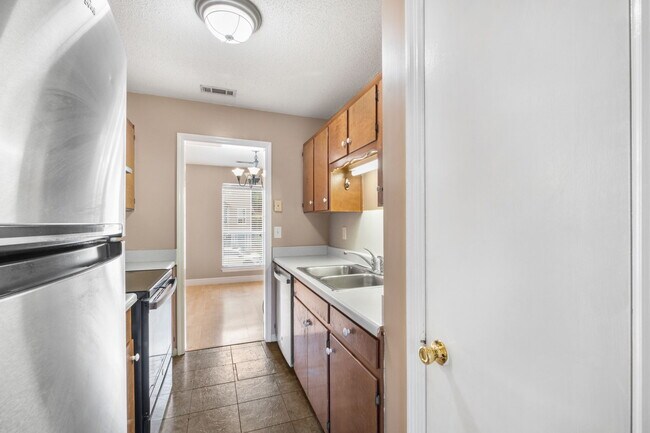 Building Photo - 1723 13th Ct S