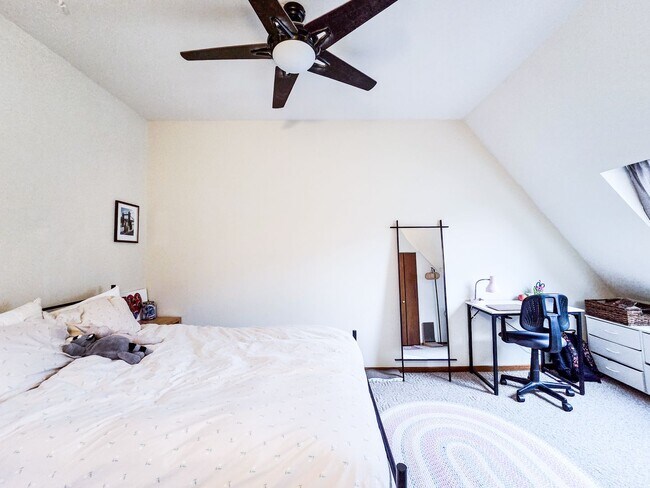 Building Photo - 438 W Wilson St