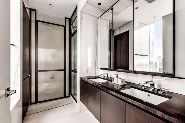 Building Photo - 157 W 57th St