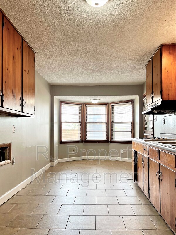 Building Photo - 1711 Goodhaven Dr