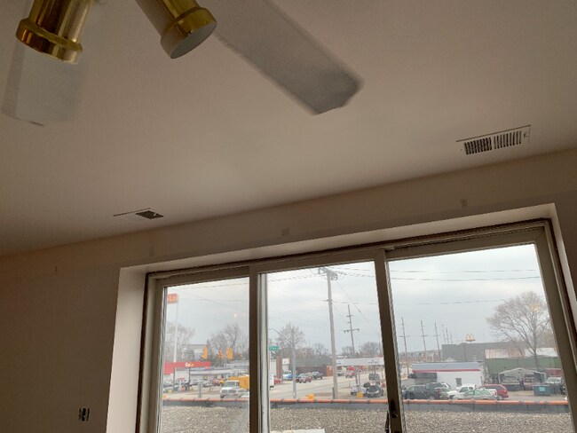 Building Photo - 7200 Kennedy Ave