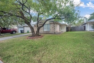 Building Photo - 5211 Lynngate Dr