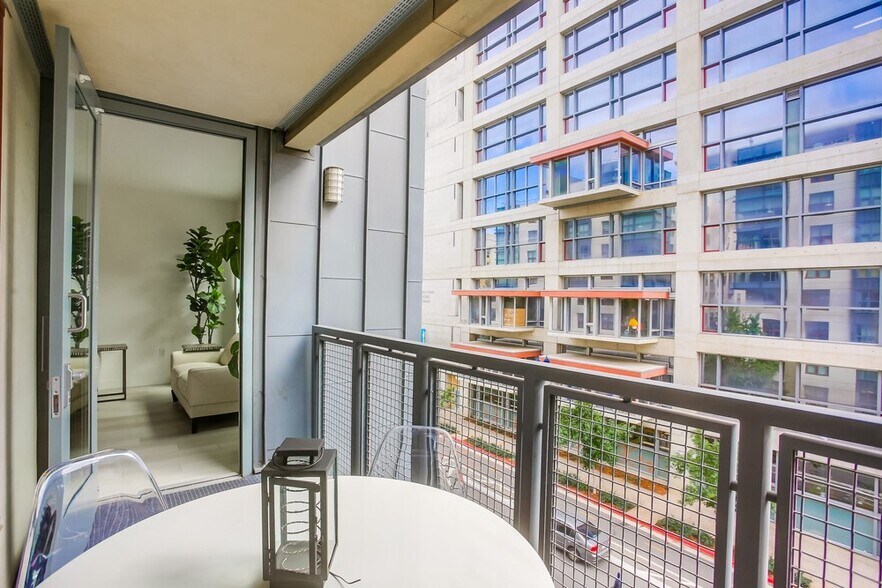 Building Photo - 1150 J St