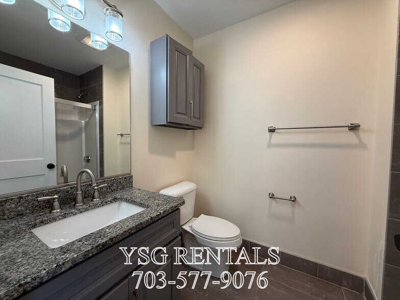 Building Photo - 17 Lambert Ave