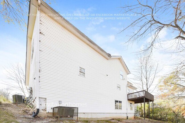 Building Photo - 615 Simon Ive Dr