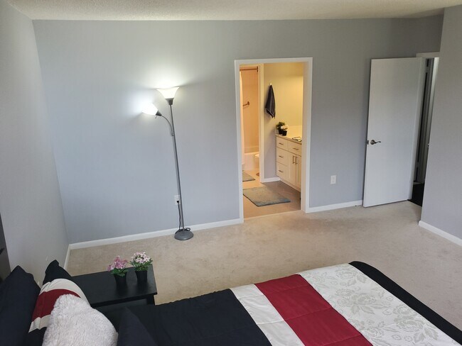 Building Photo - 3701 S George Mason Dr