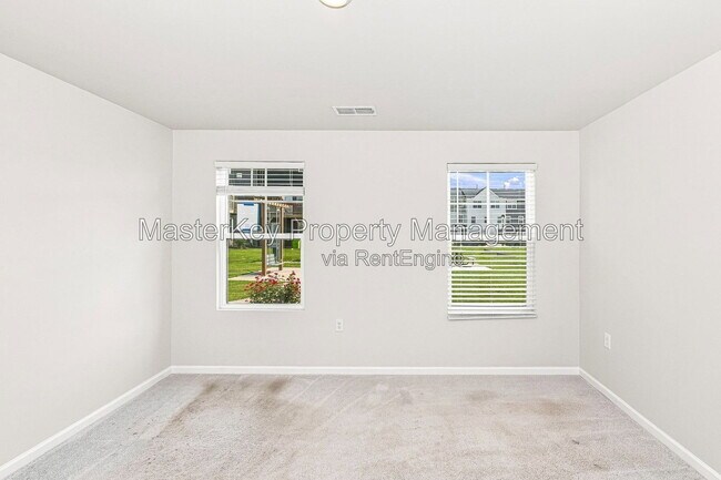 Building Photo - 3001 Brellon Ln