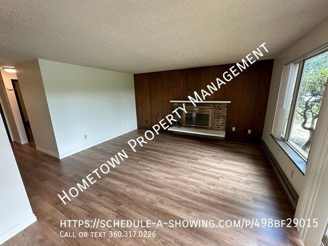 Building Photo - Beautiful 2 Bedroom, 1 Bath Apartment on P...