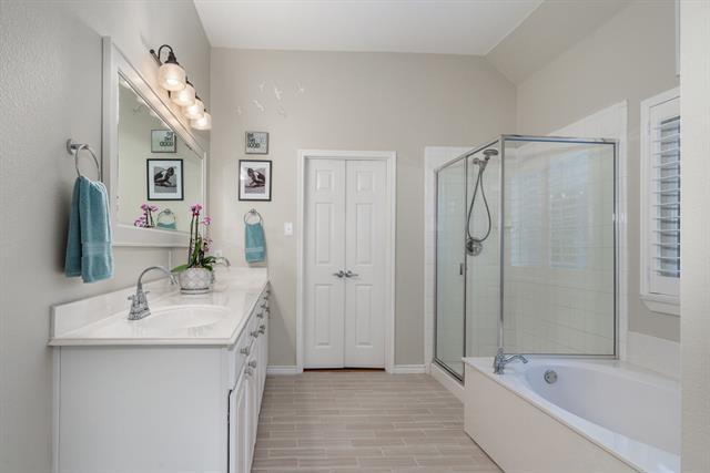 Building Photo - 7913 Southmark Dr