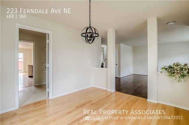 Building Photo - 223 Ferndale Ave NE