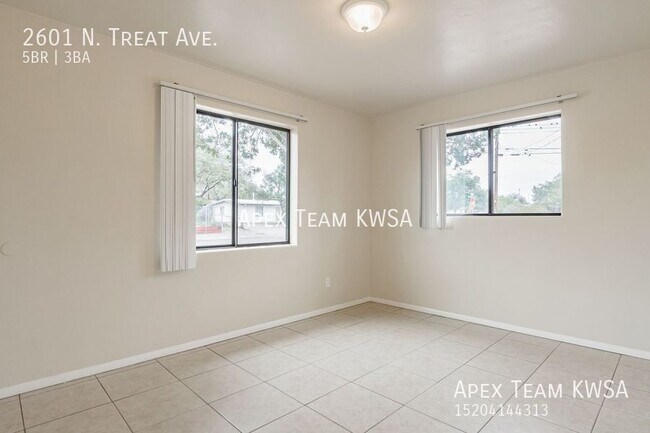 Building Photo - 2601 N Treat Ave
