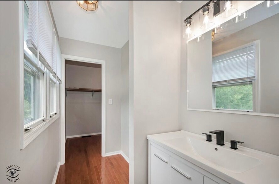 Building Photo - 8348 Adbeth Ave